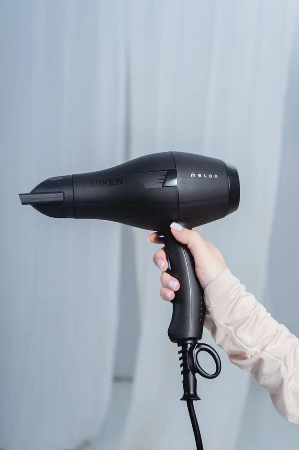 Профессиональный фен для волос VIXEN1