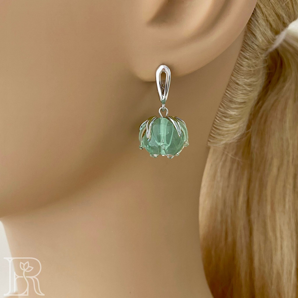 LEFIREL' Серьги серебряные женские "Фера" с цветами из муранского стекла / ювелирные украшения из родированного серебра 925