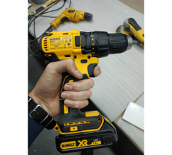 Аккумуляторная дрель-шуруповерт DeWalt DCK795S2T