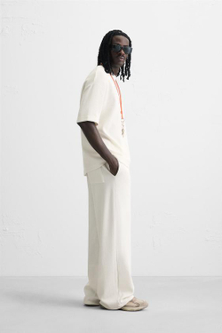 ZARA БРЮКИ-ДЖОГГЕРЫ С ВЕРТИКАЛЬНОЙ ТЕКСТУРОЙ, ЖЕЛТОВАТО-БЕЛЫЙ