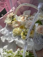 Корзина пасхальная в нежно-розовых оттенках. Кулич 450 гр