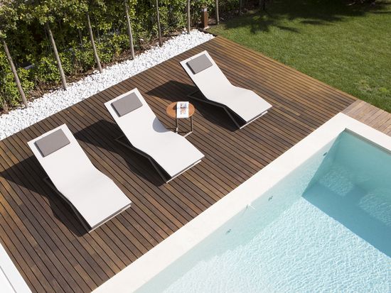 Столик кофейный деревянный Server Wave