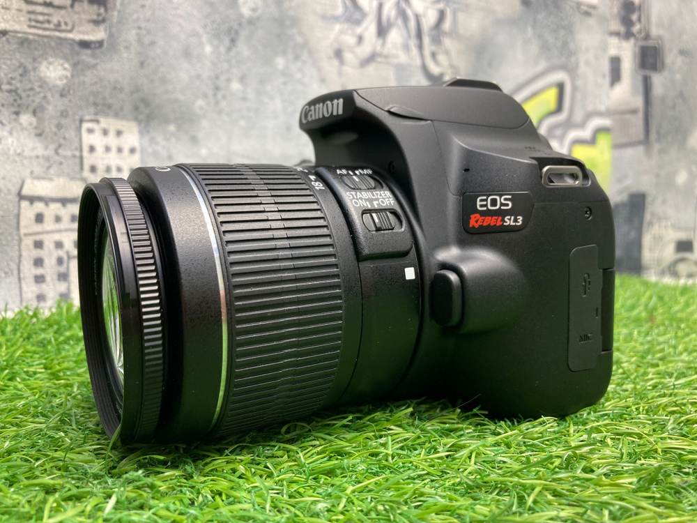 Canon Rebel SL3 (250D) Kit 18-55mm 3.5-5.6 IS II