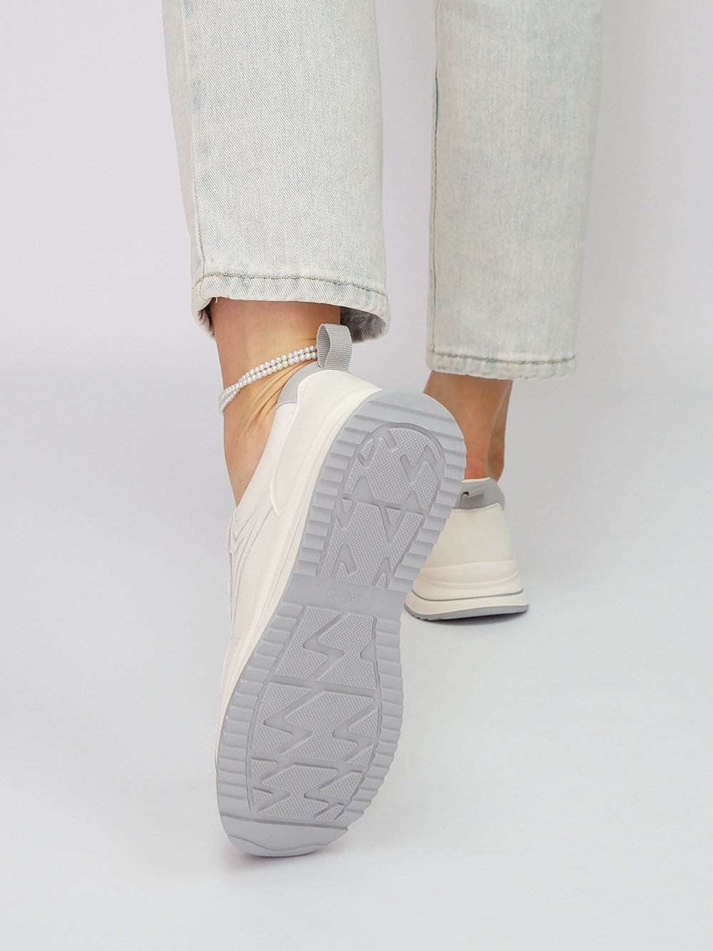 Кроссовки женские демисезонные