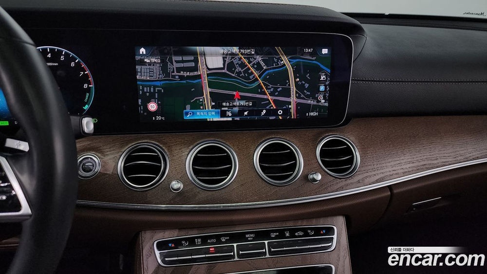 Mercedes-Benz E-Class W213 E300e 4MATIC Exclusive (03.2022)