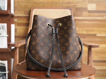 Louis Vuitton NeoNoe MM