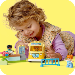 LEGO DUPLO — Поездка на автобусе (10988)