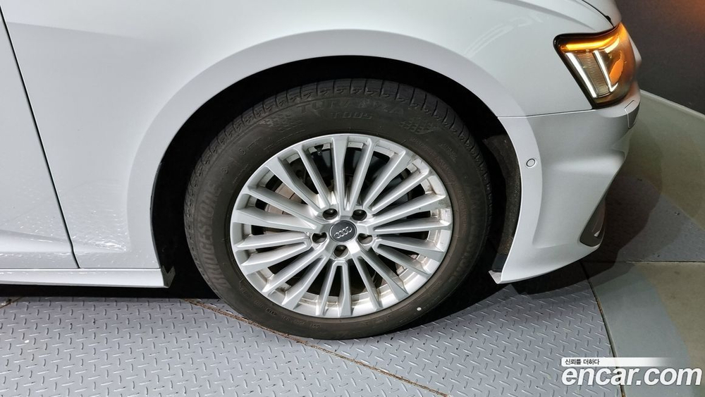 Audi A6 (C8) 45 TFSI Quattro Premium (03.2020)