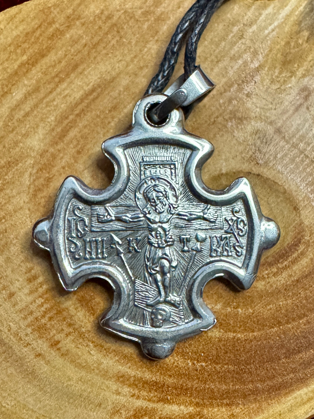 Святой Виктор Нательная икона в форме креста с серебрением