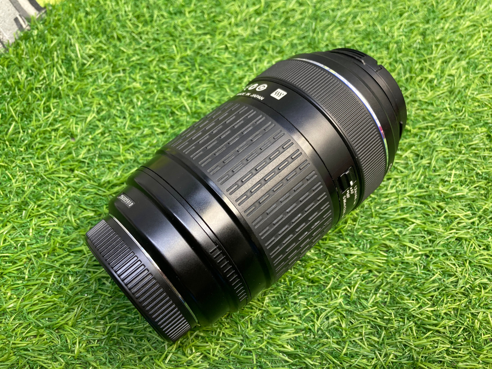 Olympus ED 70-300mm 4.0-5.6