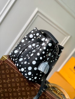 Louis Vuitton NeoNoe MM
