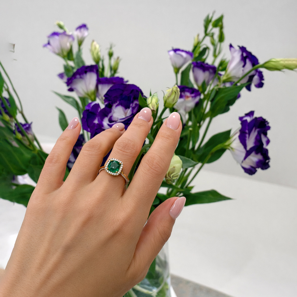 Кольцо с Изумрудом и Бриллиантами, R0070-37/3