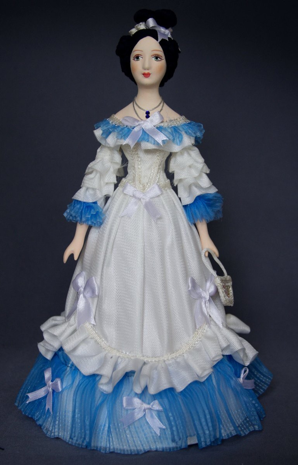 Кукла интерьерная Потешного промысла в светском костюме.