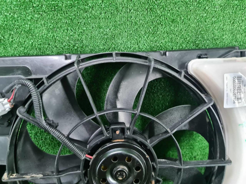 Диффузор с вентилятором Hyundai Solaris 1 (2010-2017)