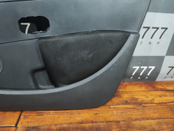 Обшивка двери передней правой Renault Clio 3 05-14 Б/У Оригинал 8200293530