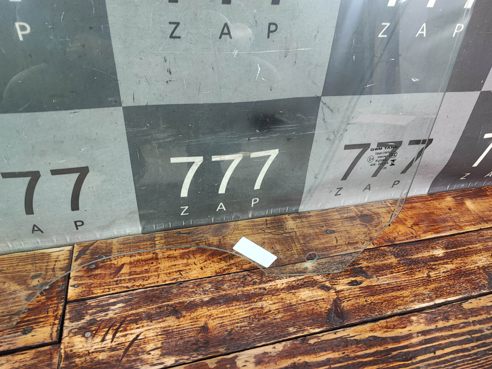 Стекло двери передней левой Tank 300 20-нв Б/У Оригинал 6103101XKM14A