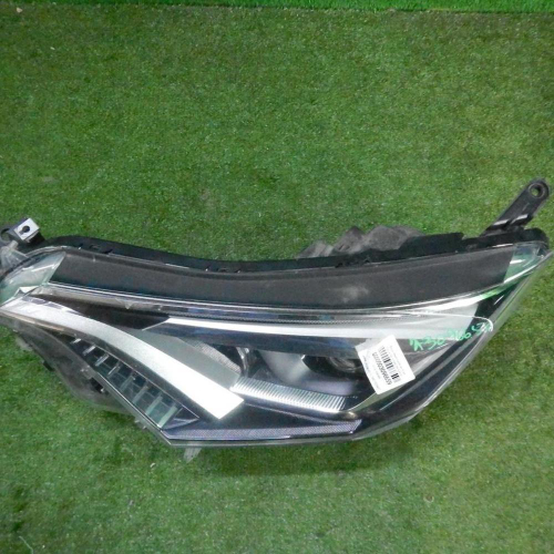 Фара левая Toyota Rav 4 CA40 (2015-2019) LED