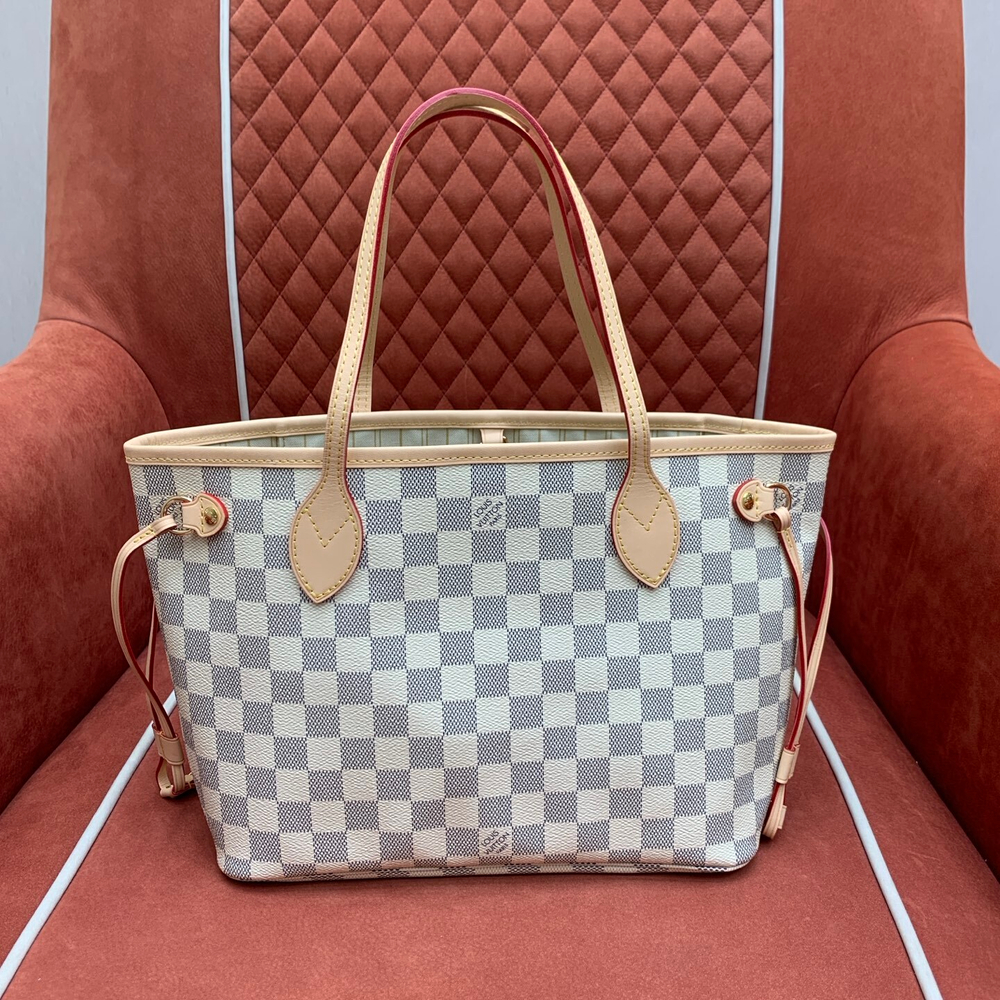 Louis Vuitton Neverfull PM