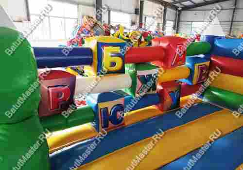 Коммерческий надувной батут "Алфавит" 4*4*2 м