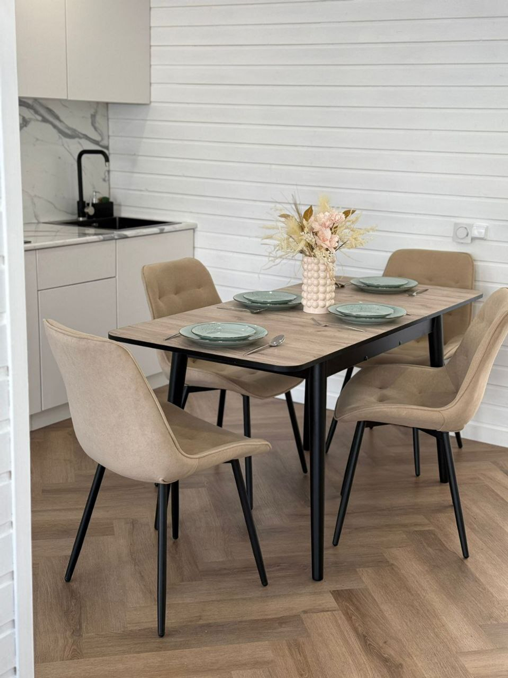 Кухонный раздвижной стол "Крафт" и 4 стула Бостон