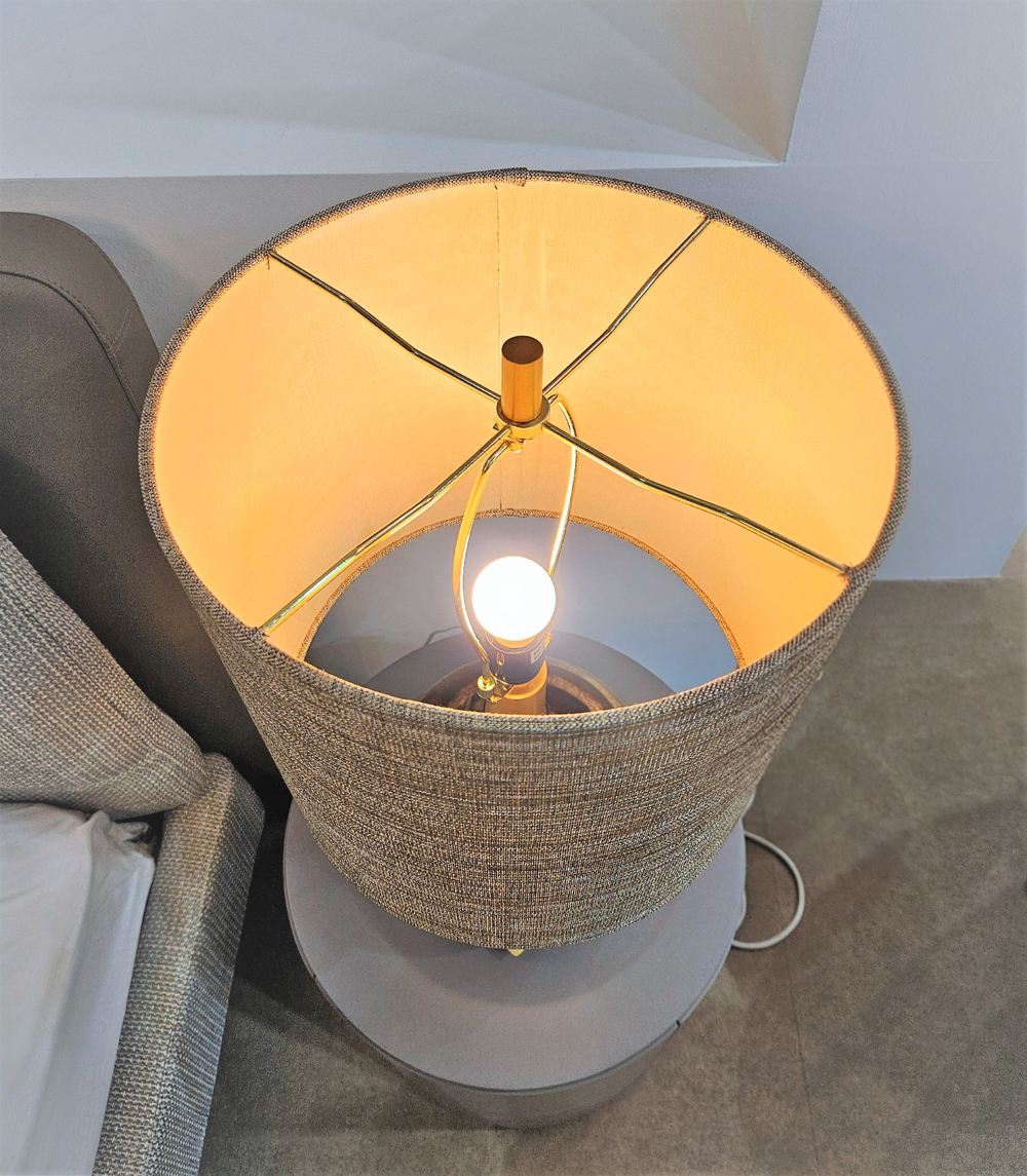 Лампа настольная Holt