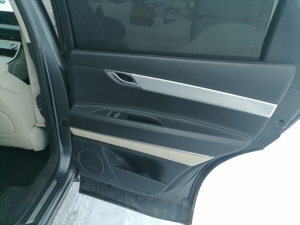 Genesis GV80 Premium 2.5 T-GDI 8AT 4WD