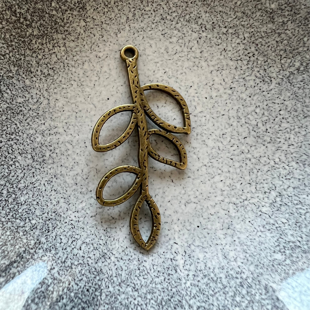 Подвеска дерево-лист. Античная бронза. Фурнитура для изготовления украшений и аксессуаров.