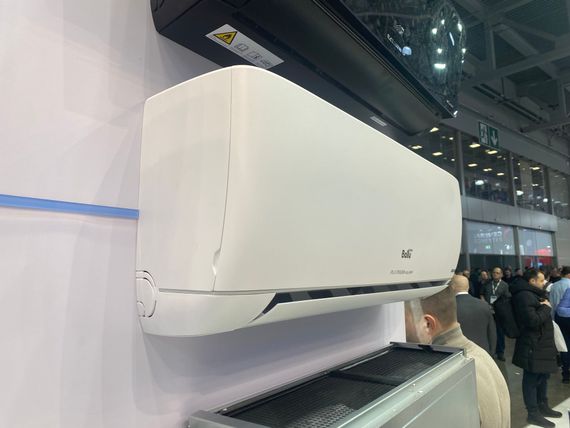 Сплит-система инверторного типа Ballu Platinum Evolution DC BSUI-18HN8_V4 комплект — (1)