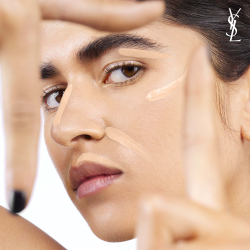 Yves Saint Laurent Touche Éclat Radiant Touch - Розовый корректор для всех типов кожи оттенок 2,5 Vanilla Lumière / Luminous Vanilla, 2 ml