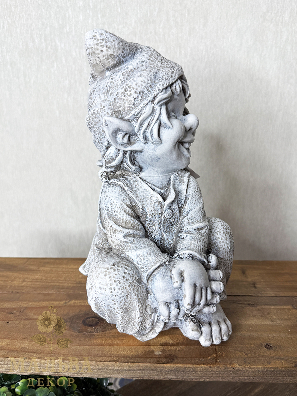 Фигурка для сада декоративная "Гном" 16,5x15,5x25,5 см от CAMPO Home & Garden