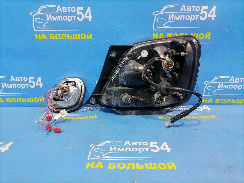 Стоп левый TOYOTA ARISTO 2000-2004