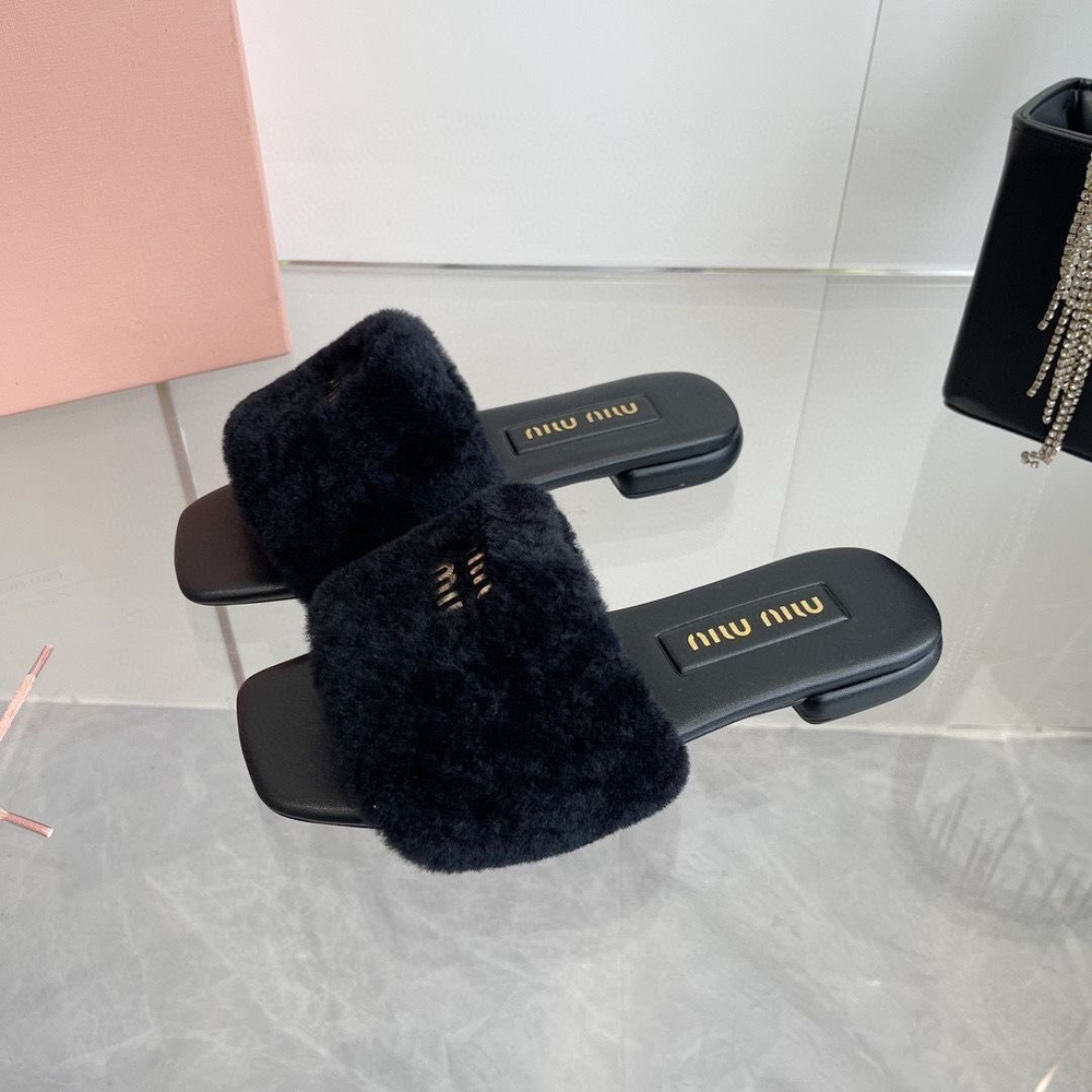 Шлепанцы MIU MIU