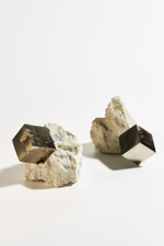 Пирит на породе M