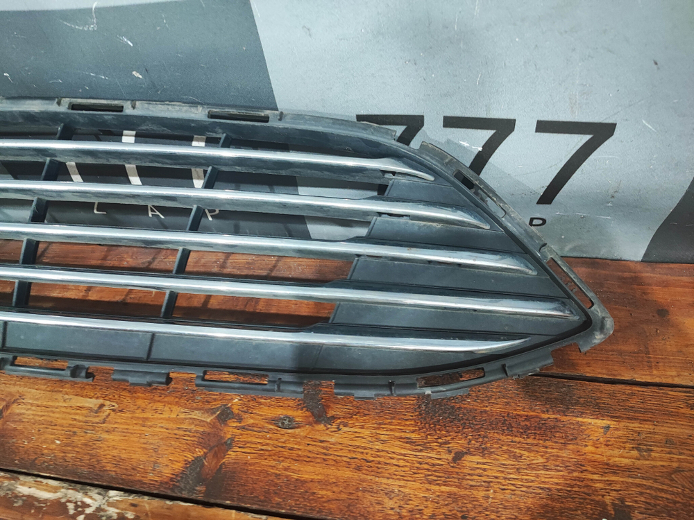 Решетка радиатора Ford Focus 3 14-19 Б/У Оригинал 1873307