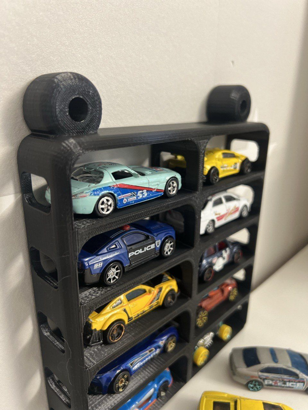 Полка для машинок Hot Wheels 10 шт, крепление на стену для hot wheels 10 шт черный
