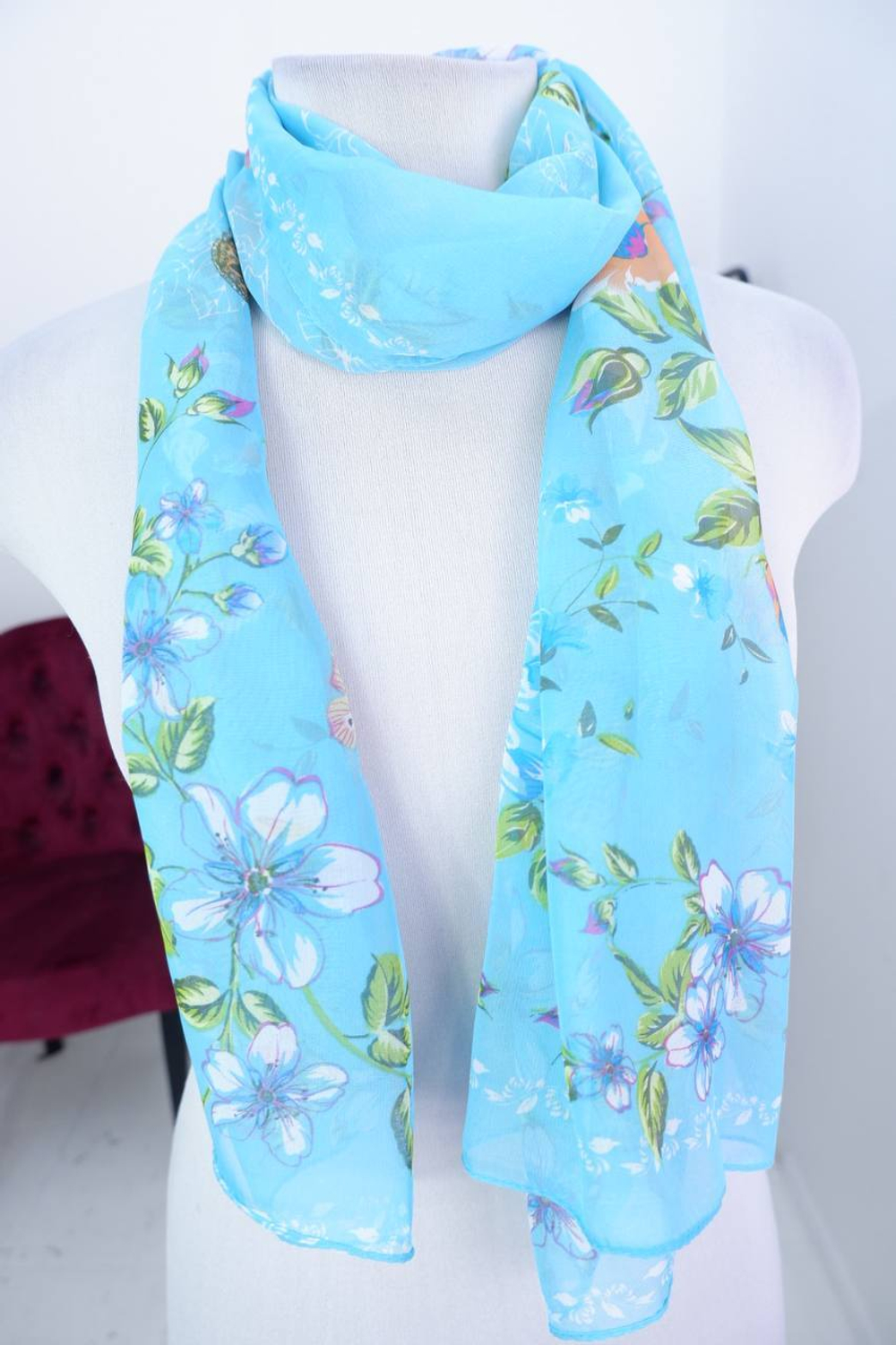 Палантин Rossini для летнего романтичного образа, новый