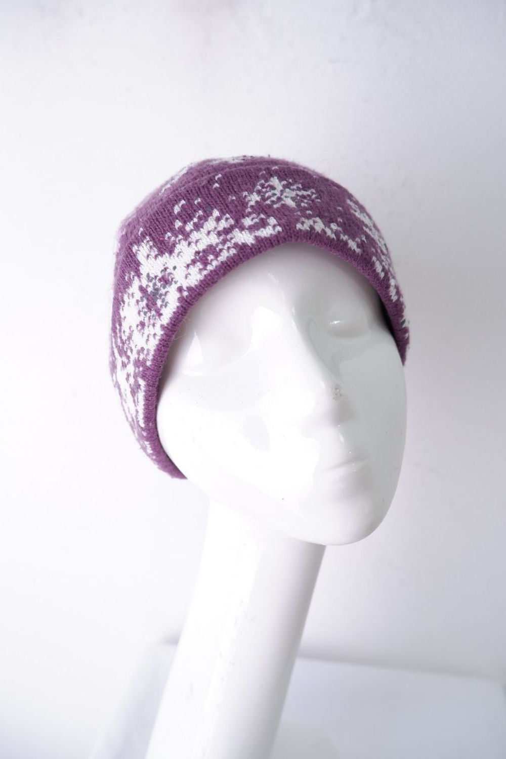Шапка фиолетовая теплая