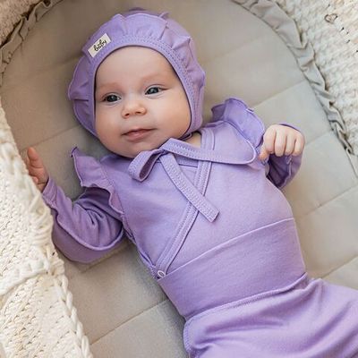 Ruffled baby hat 0-3 months - Lavender