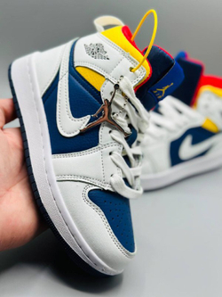 Детские высокие кожаные кроссовки Nike Air Jordan 1