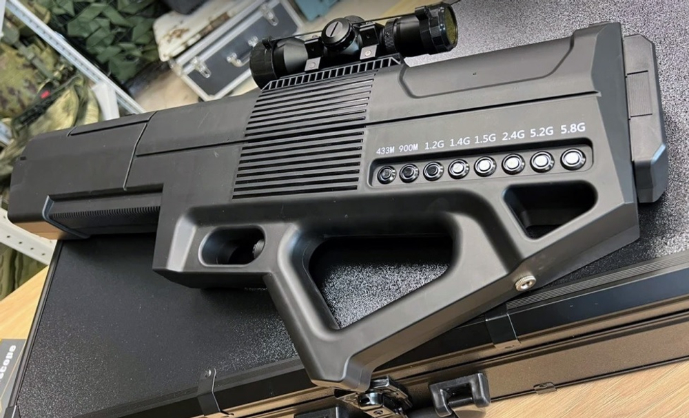 ГАРПИЯ ГРОМ / 8-канальный антидрон / портативный подавитель дронов JHDS-1