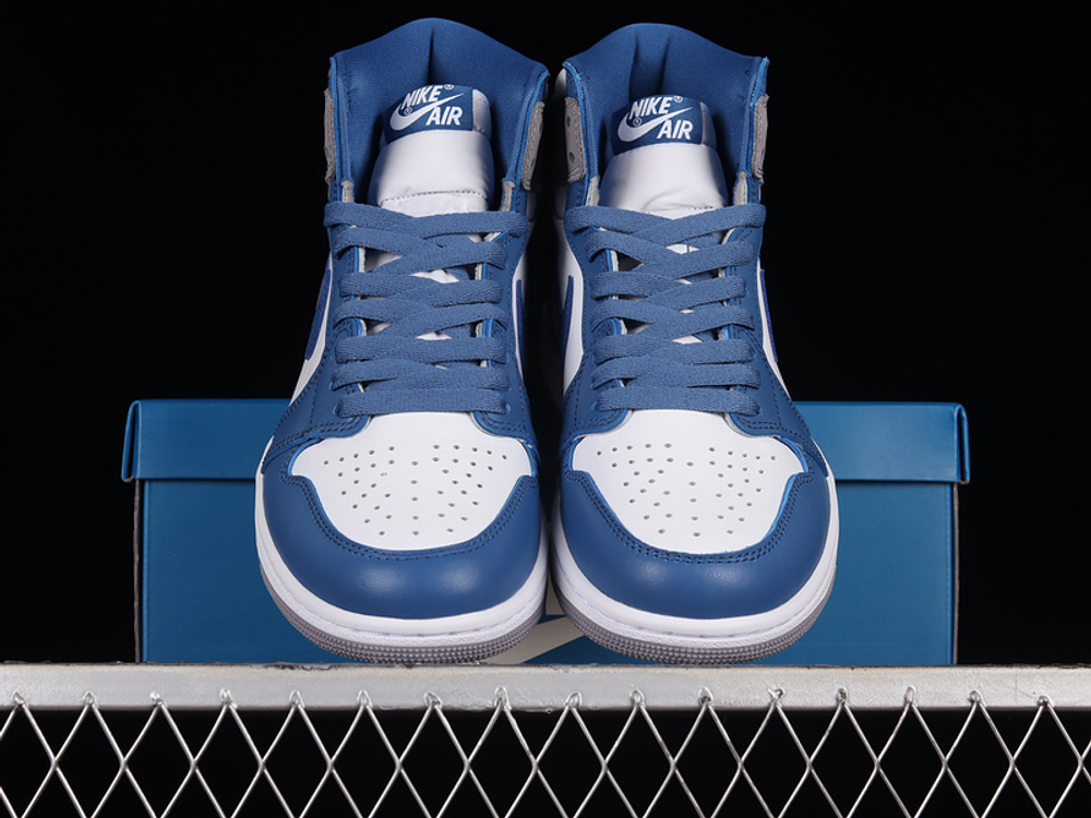 Air Jordan 1 Retro High OG True Blue