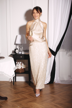 Топ из вискозы в бежевом цвете