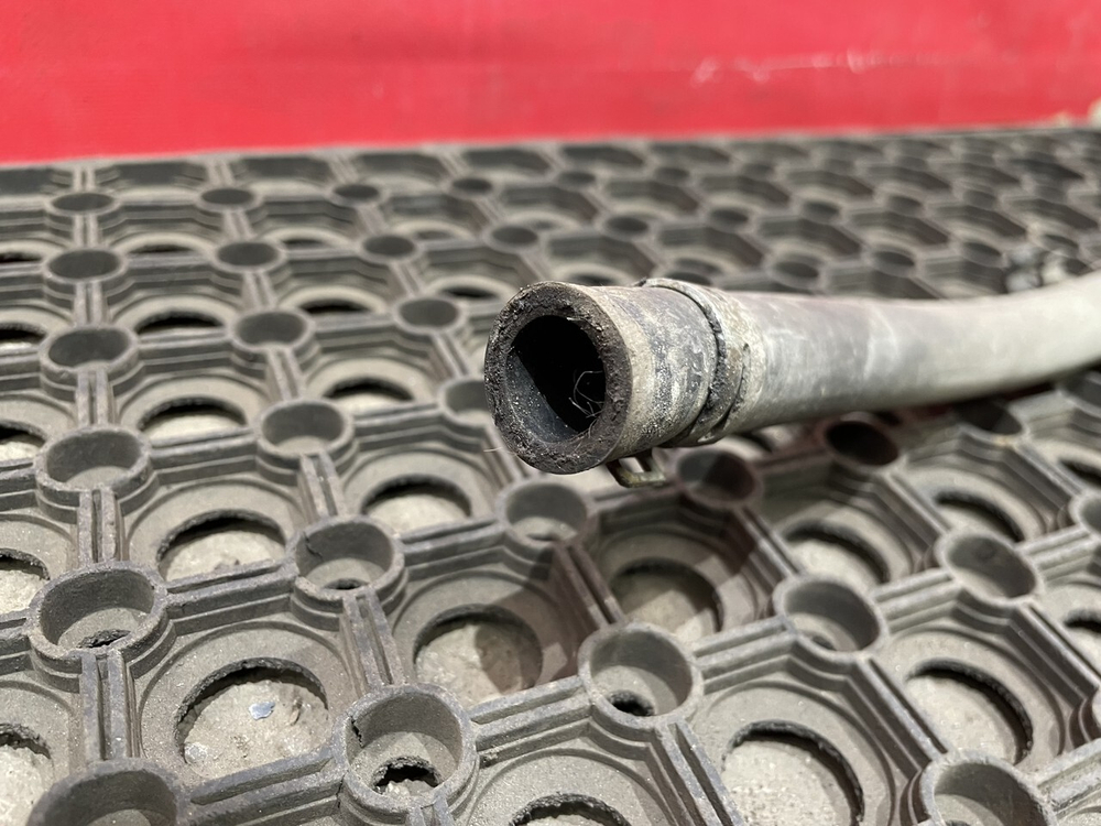 Трубка системы охлаждения 2021г.