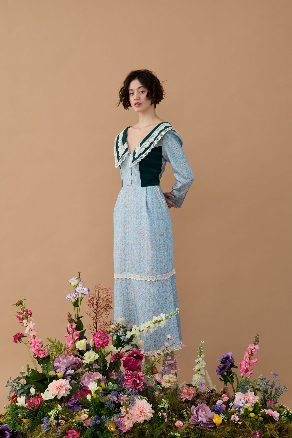 Платье миди со вставками