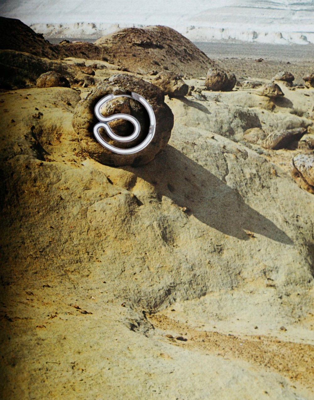 серьги завитки с эмалью