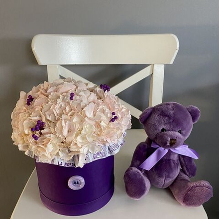 Купить Букет гортензий с черничным мишкой «Teddy bloom symphony»