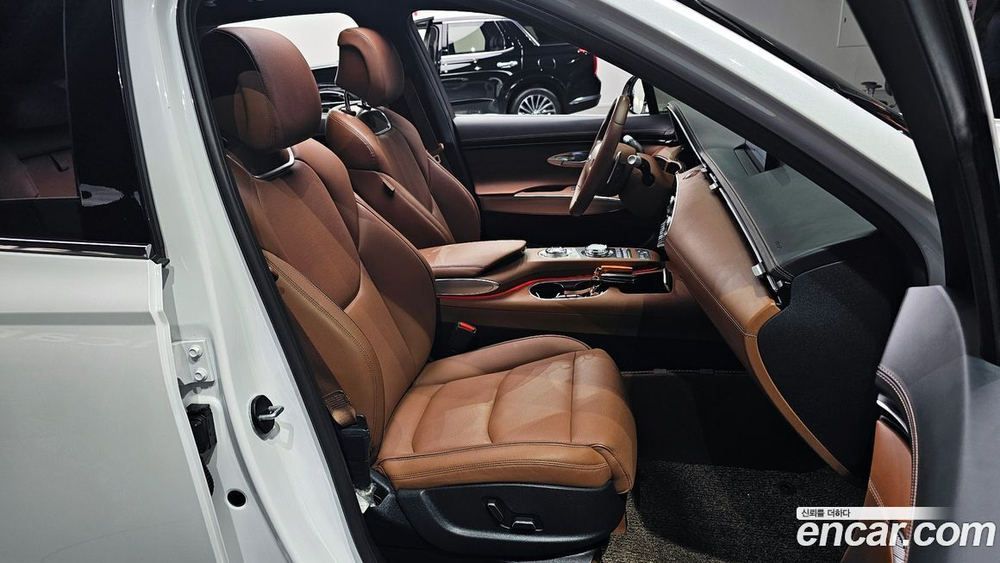 Genesis GV70 2.2 Дизель 2WD (02.2021)