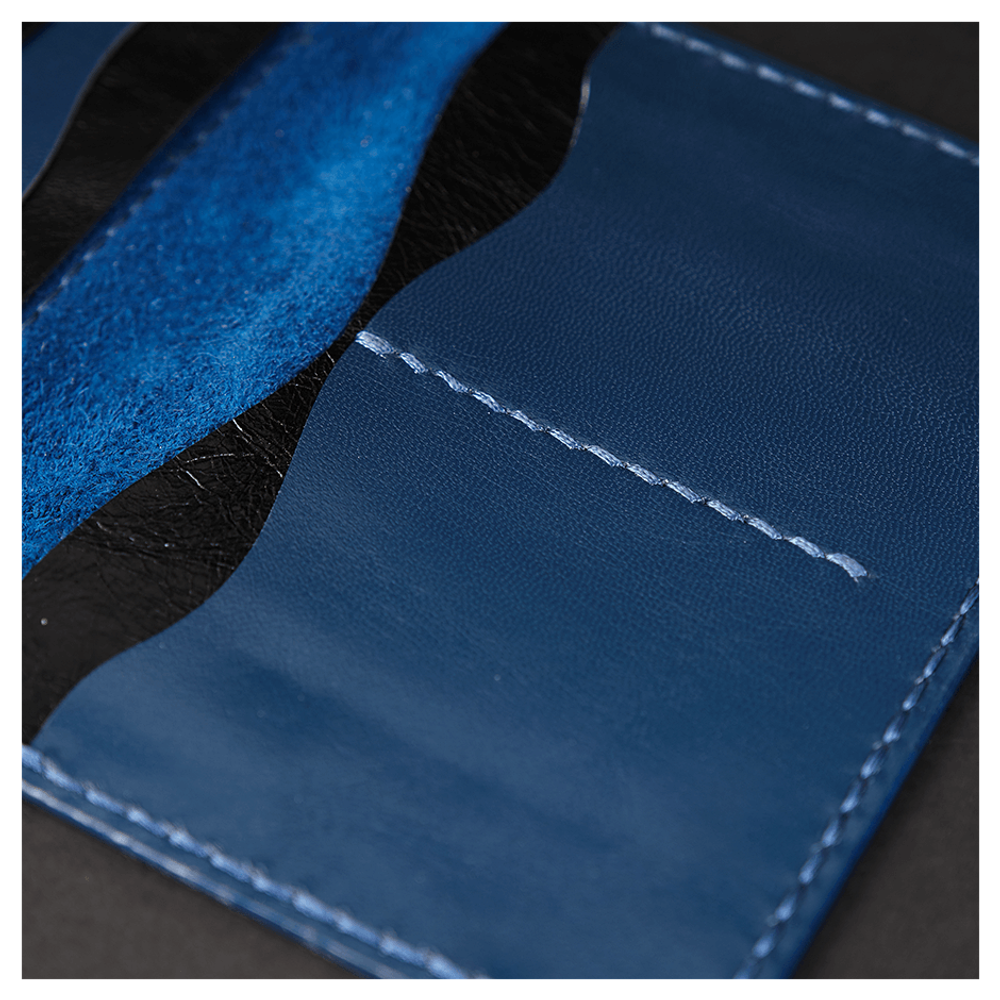 Кожаная обложка на паспорт «Шаманка»