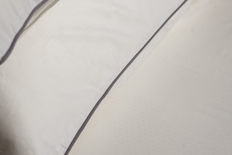 Простыня на резинке 160х200х30 белая