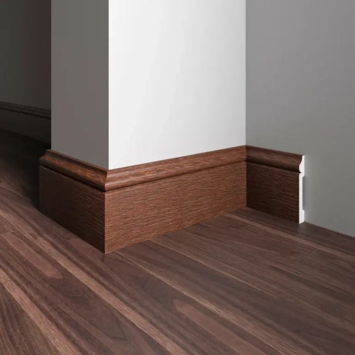 005-82SH Напольный плинтус (79*13*2400мм)/24шт, шт